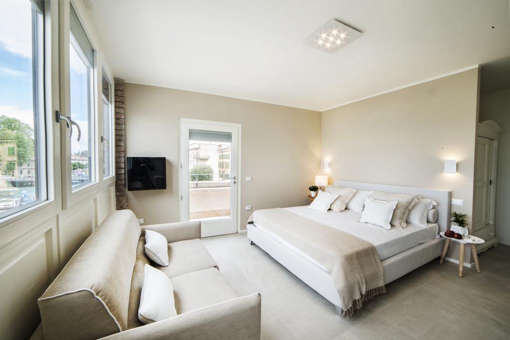 Riviera Carducci Rooms Пескьера-дель-Гарда Экстерьер фото